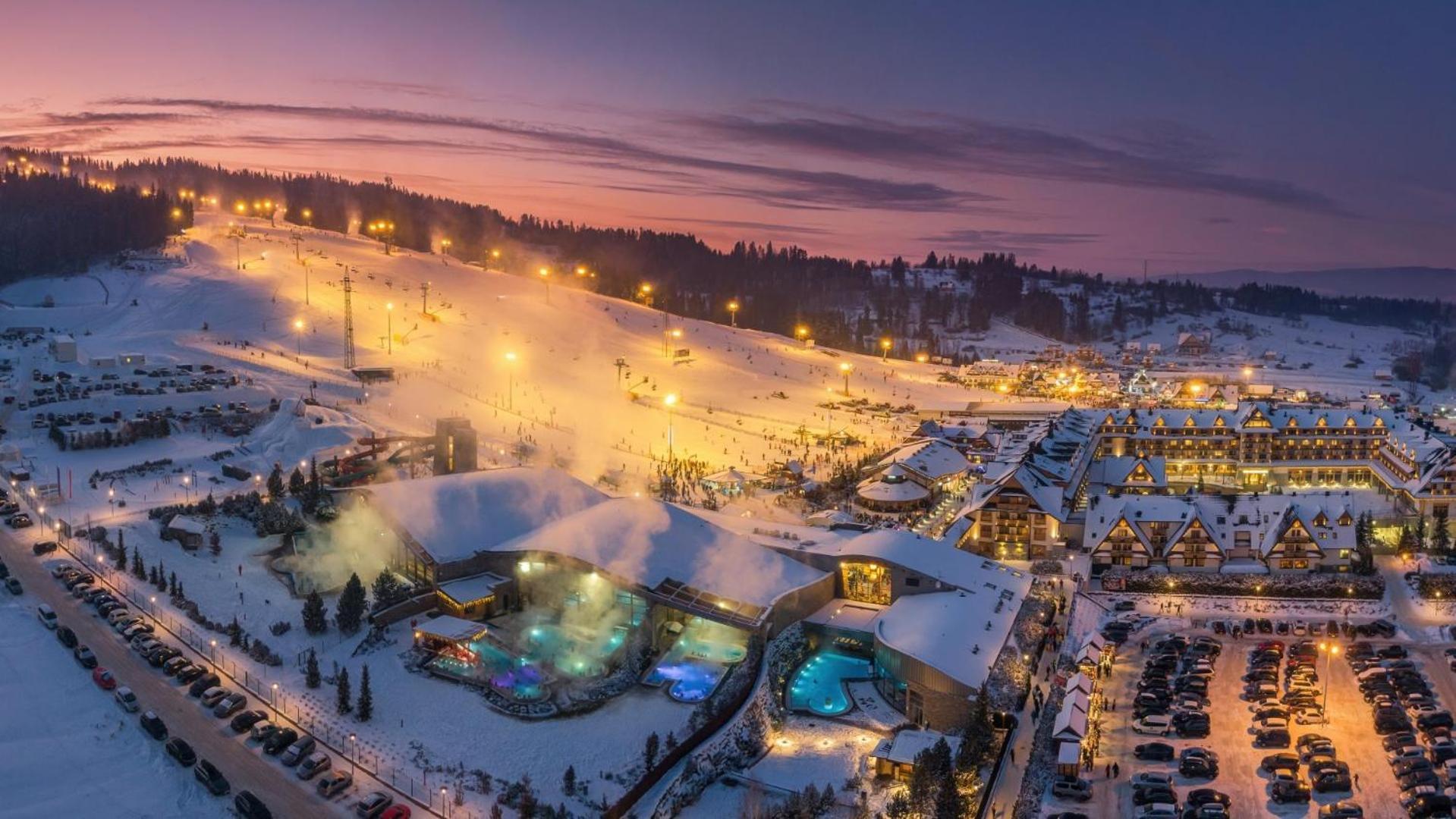Limba Pod Kotelnica Bezposrednio Pod Stokami Kotelnicy Bialczanskaiej I Termami Bania Bialka Tatrzanska Exterior photo